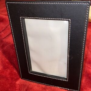 Faux leather threaded  4/6 photo frame